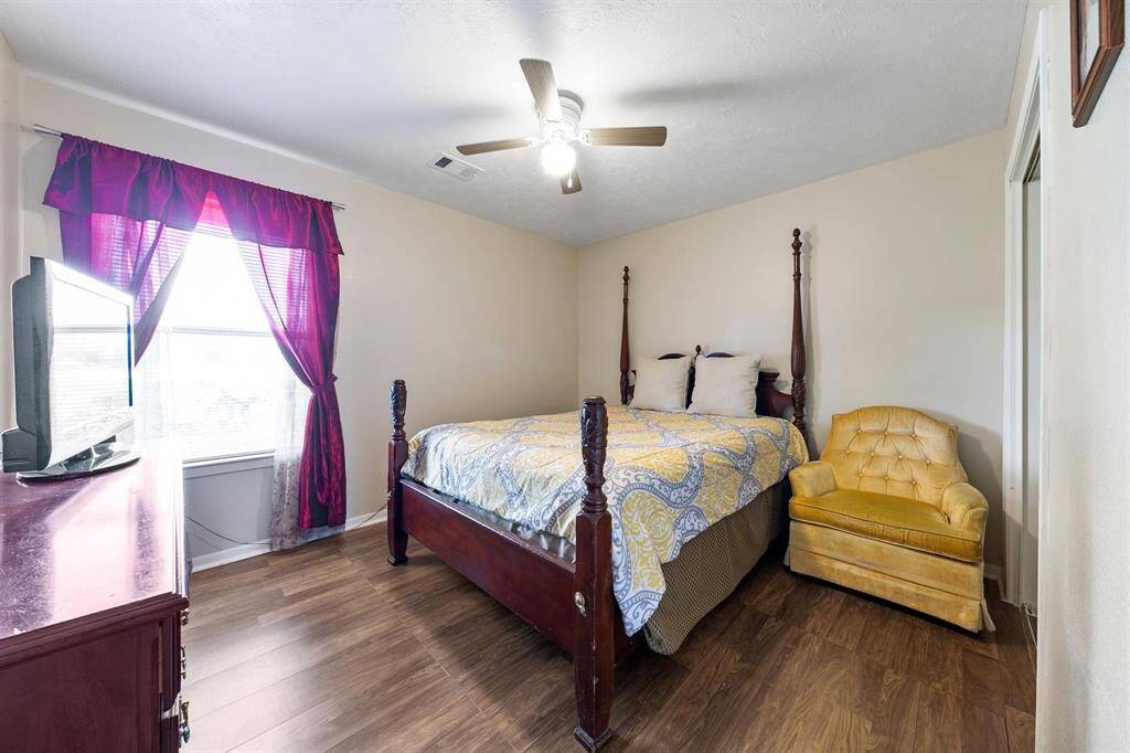 Three spacious secondary bedrooms, each filled with natural light for a bright and welcoming feel. All bedrooms come equipped with ample closet space, perfect for storage and organization.