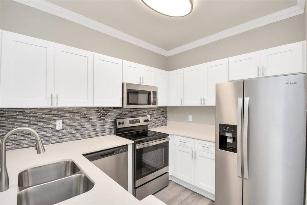 Photos displayed may be of similar apartments or floor plans featuring the same finishes.