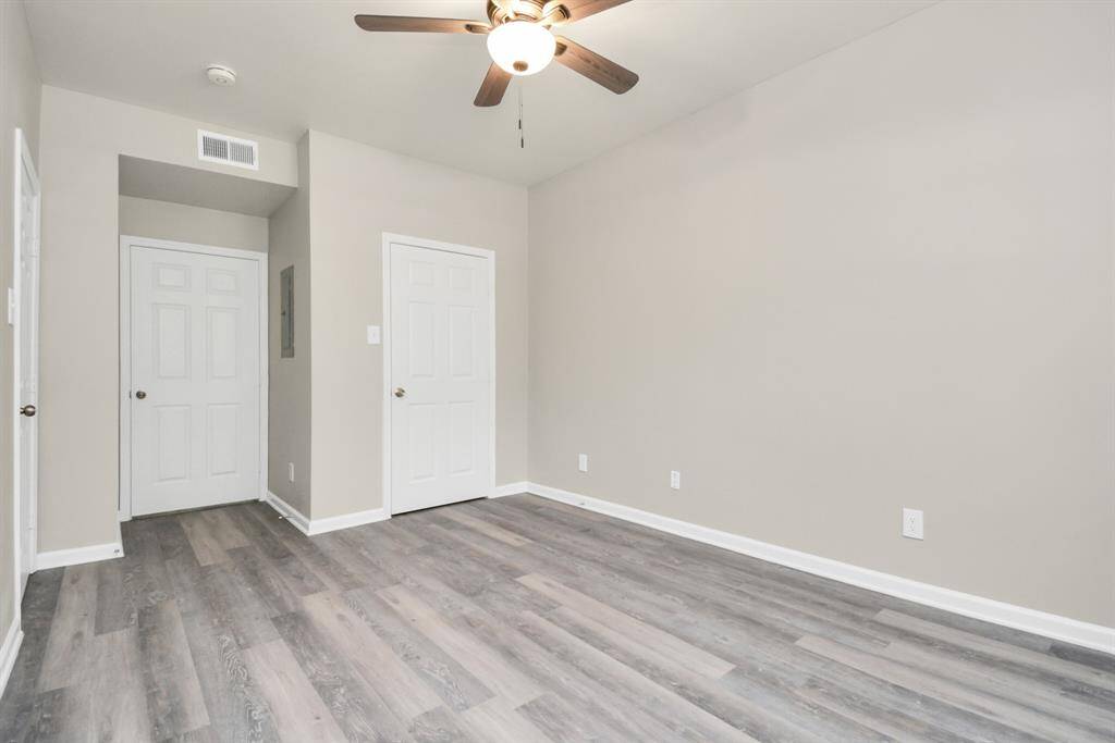 Photos displayed may be of similar apartments or floor plans featuring the same finishes.