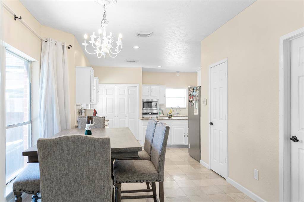 Look at the open concept.