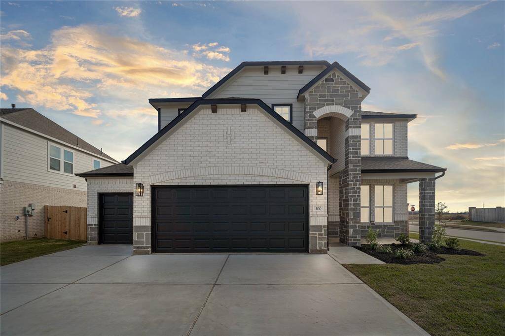 Welcome home to 300 East Tranquil Fields Lane located in Beacon Hill and zoned to Waller ISD!