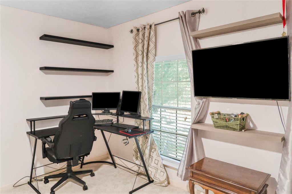 Fourth bedroom.