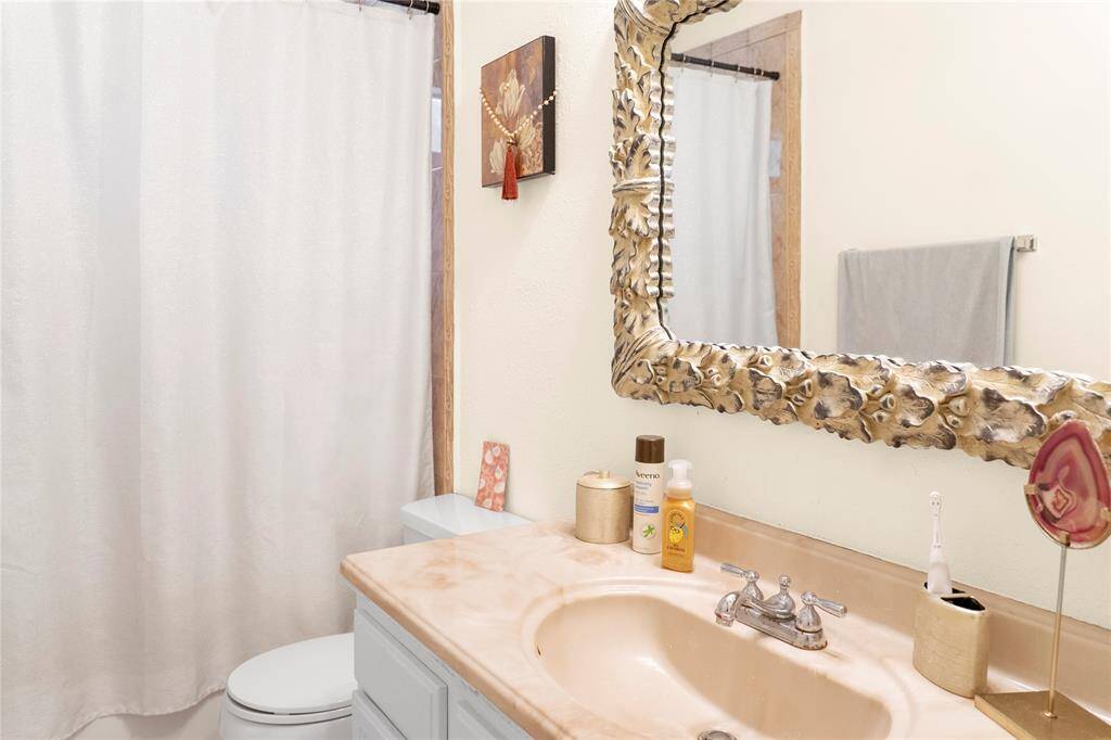 Second full bath with bath tub/shower.
