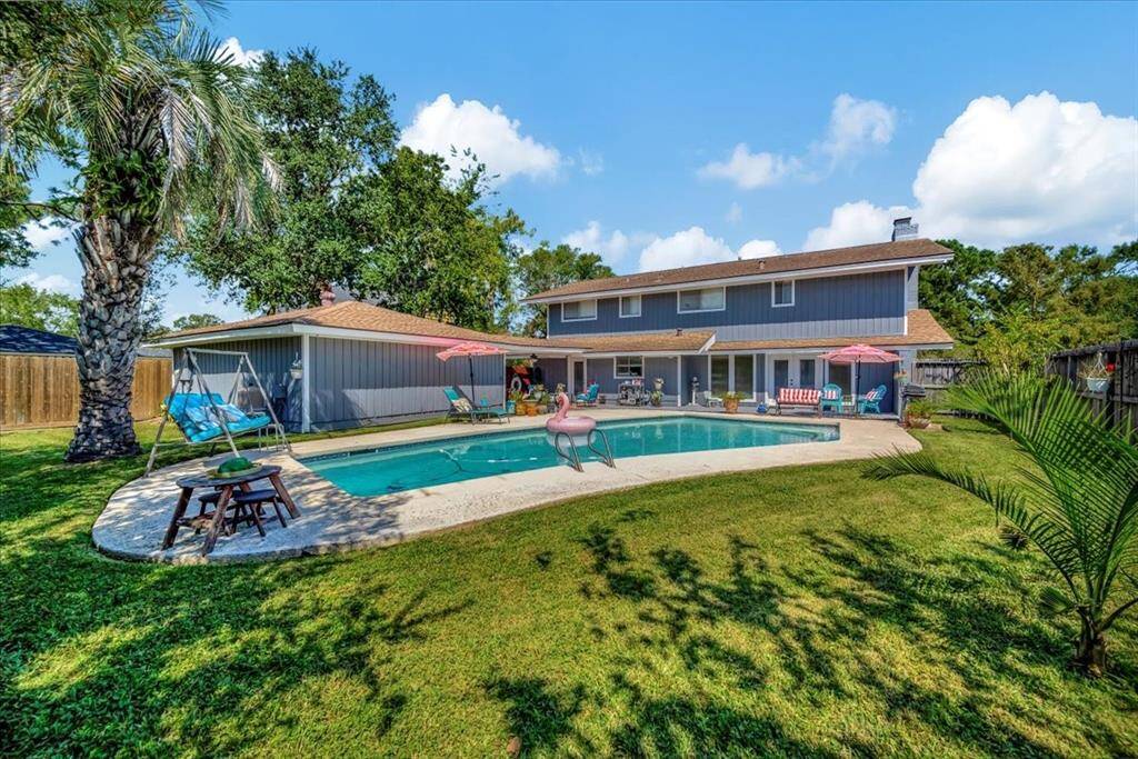 This is the one! Offering a spacious interior and backyard this home has everything you have been looking for!