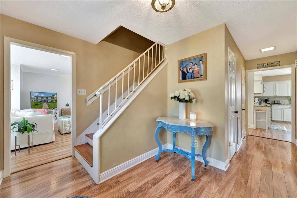 This is the formal dining room that the seller currently uses as an office space.