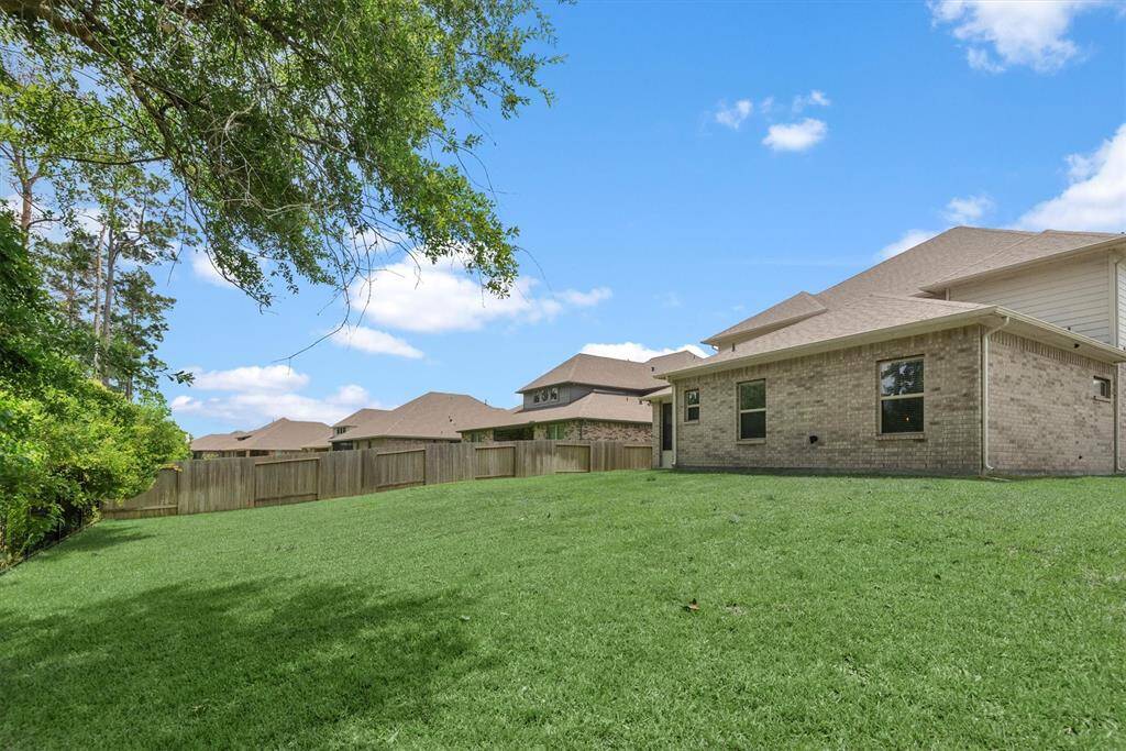 This lot is large enough to add a pool!