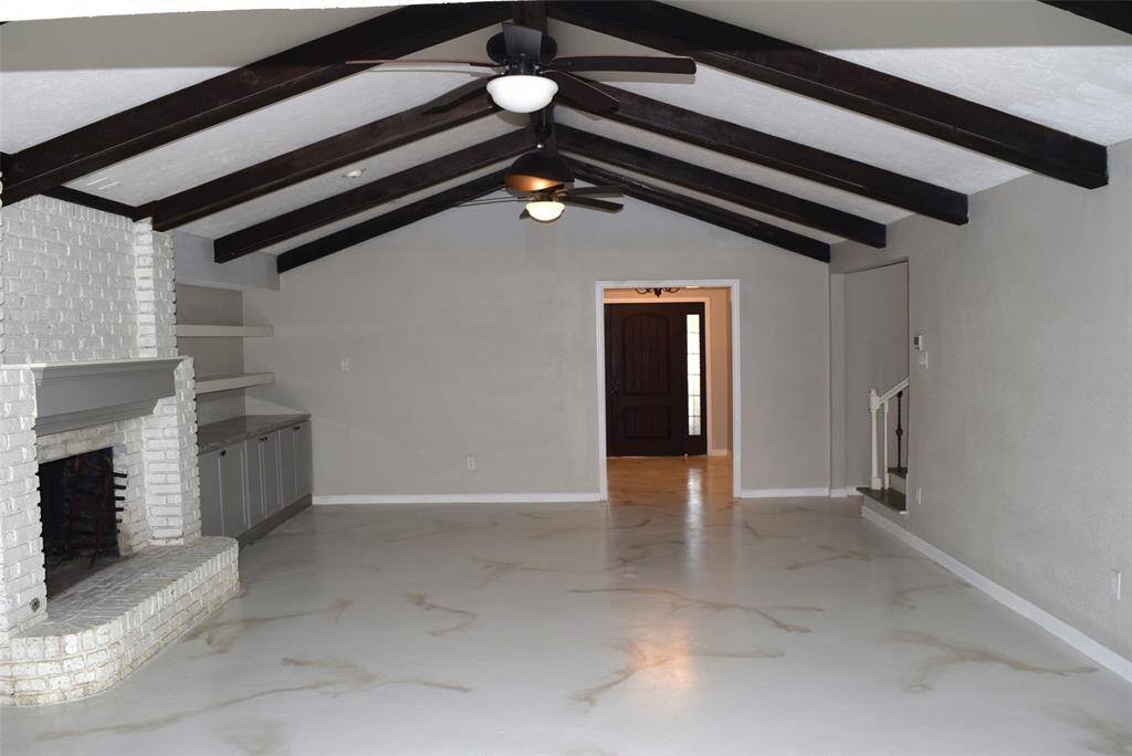FORMAL LIVING AREA