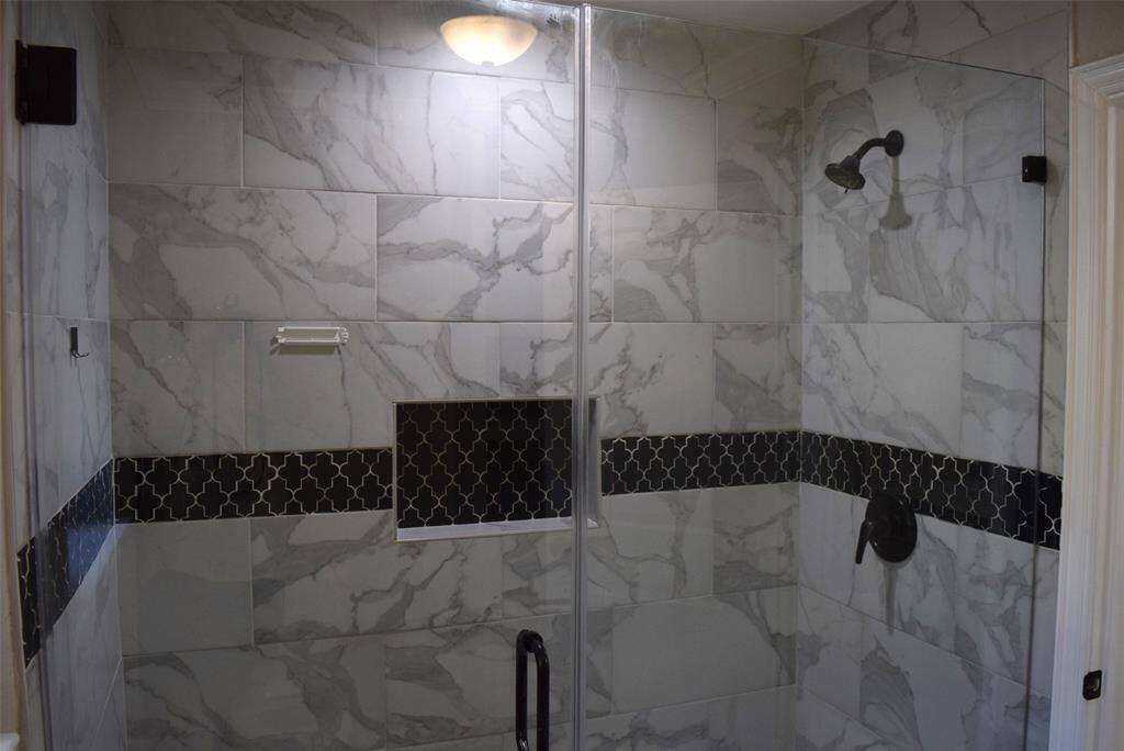 MASTER BATH TILE SHOWER
