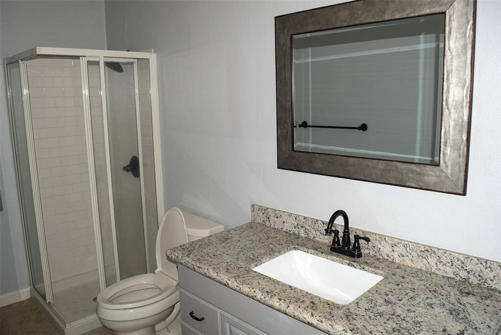 GAMEROOM BATH