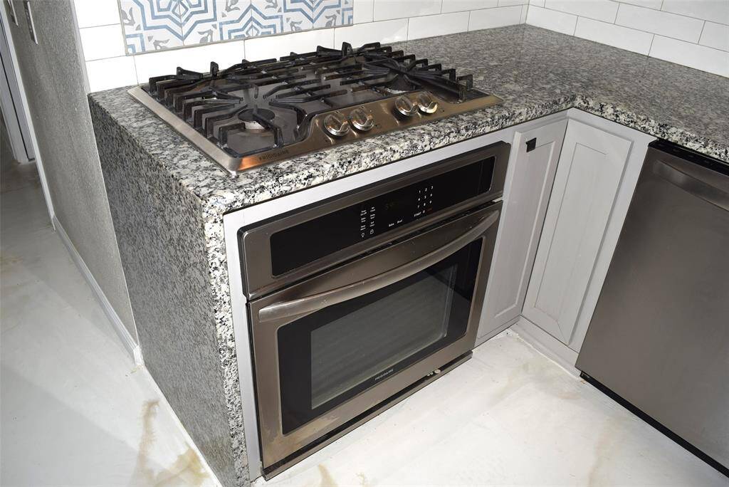 GAS RANGE