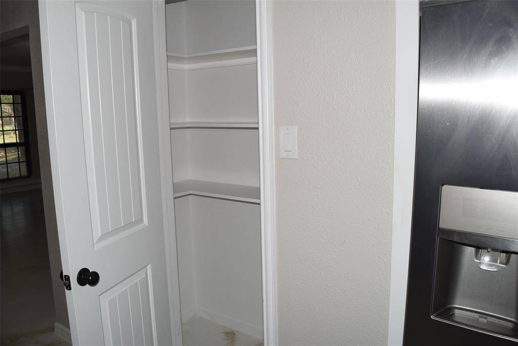 KITCHEN PANTRY