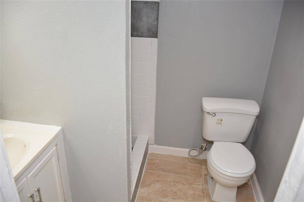 master bathroom at the apartment
