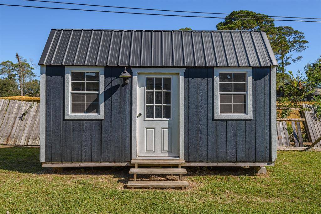 Building with electric and AC