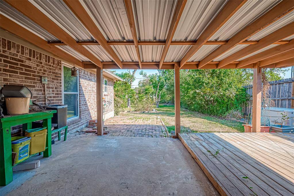 Property sits on over 1/2 acre!