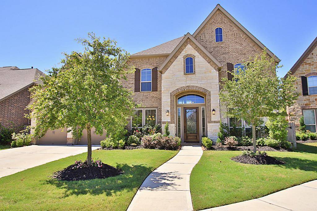Welcome home! This house is like-new.