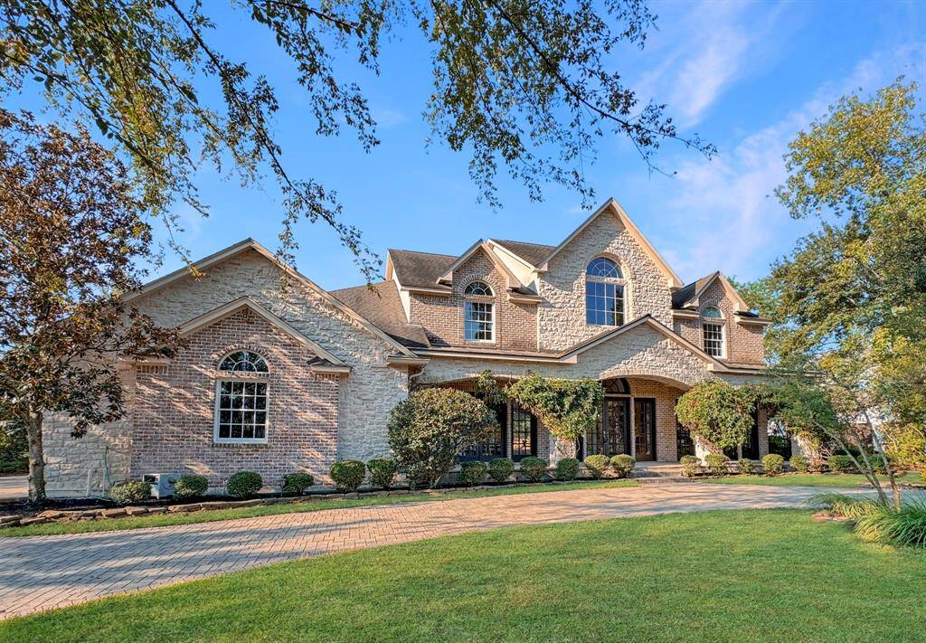 Welcome to 19 Philbrook Way