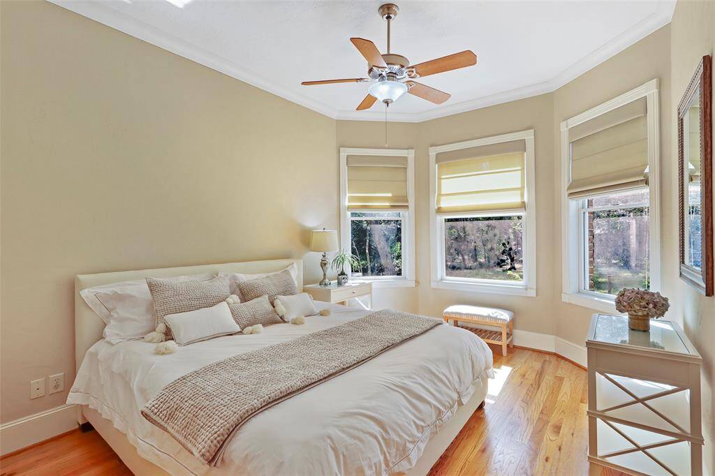 Bedroom 2 (Guest bedroom) on first floor with view of the backyard.