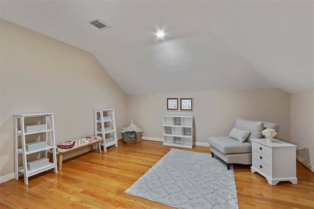Media room / Play room.