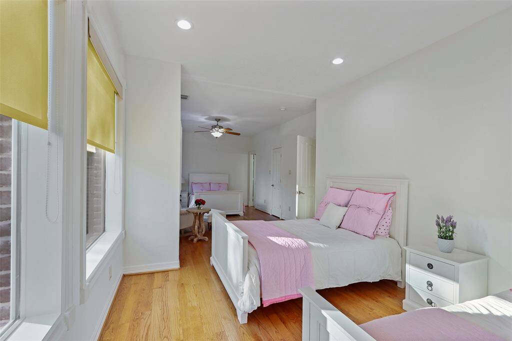 Bedroom 5 (double room) with attached ensuite bathroom.