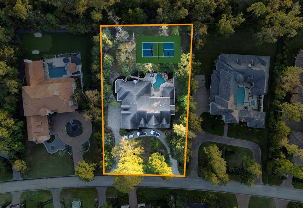 Aerial view of 19 Philbrook with virtually superimposed pickleball court.