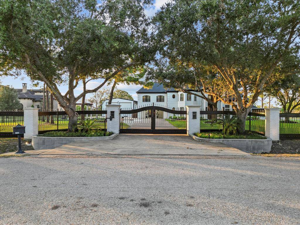 Discover this secure, private estate featuring dual-entry intercoms for convenience and safety.