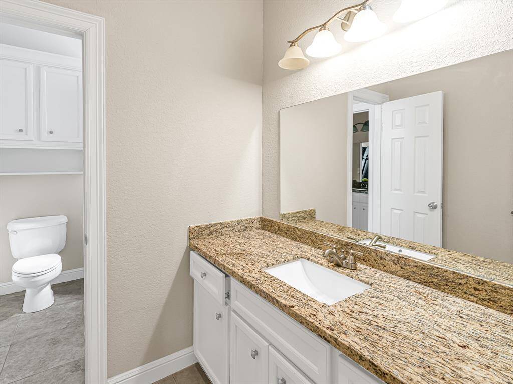 Secondary full bath