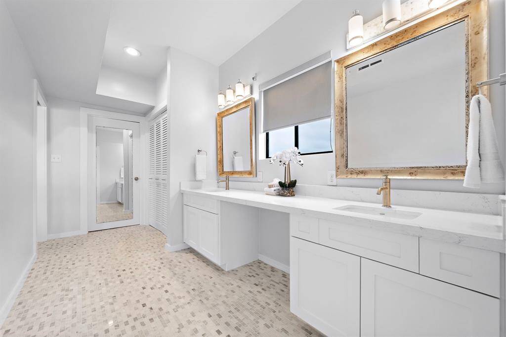 Plenty of room in the primary bathroom for both captain and first mate.