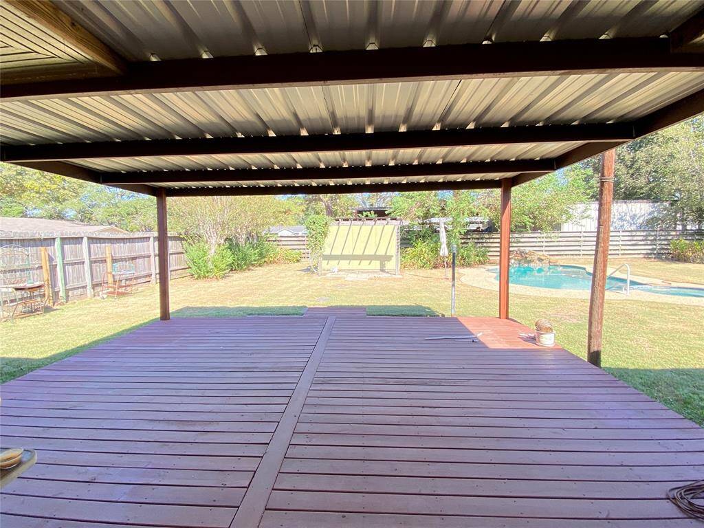 Covered back deck