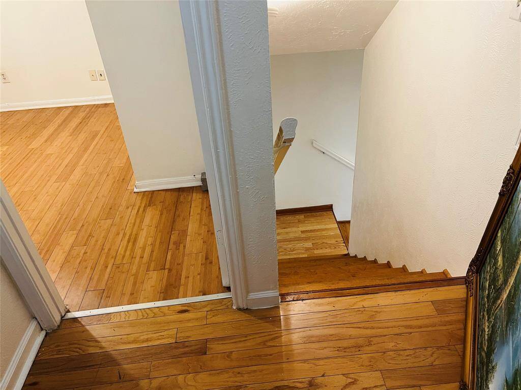 Stair to go down