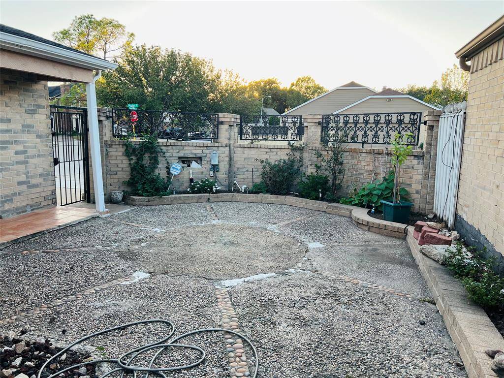 Front private patio