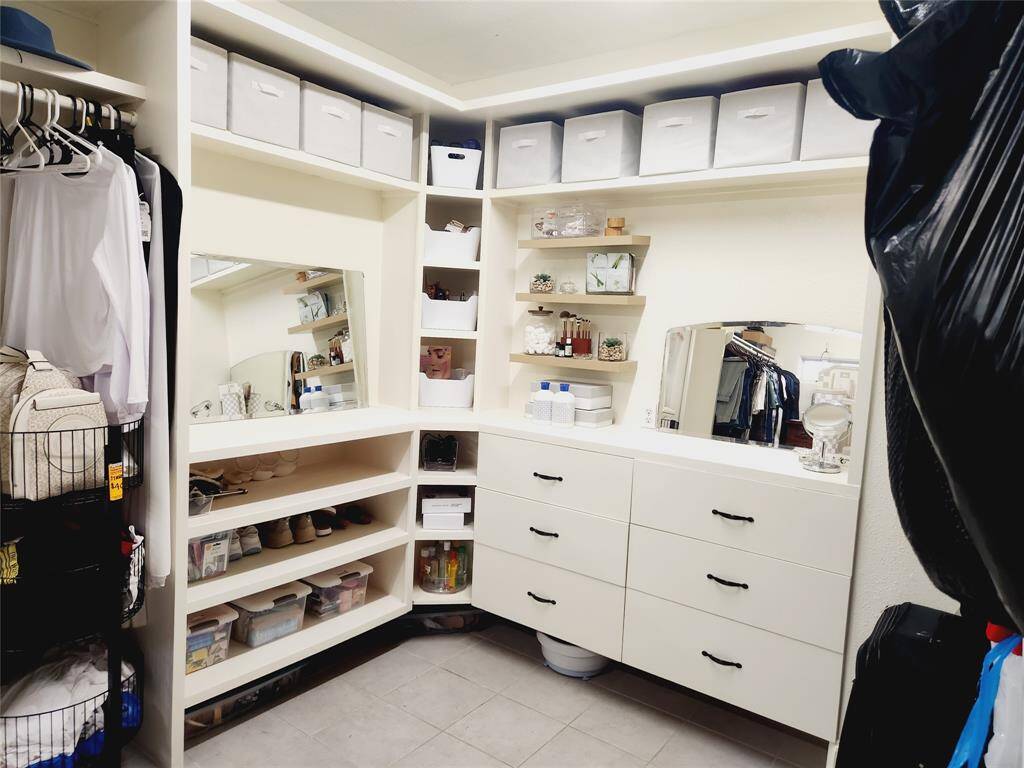 primary bedroom closet