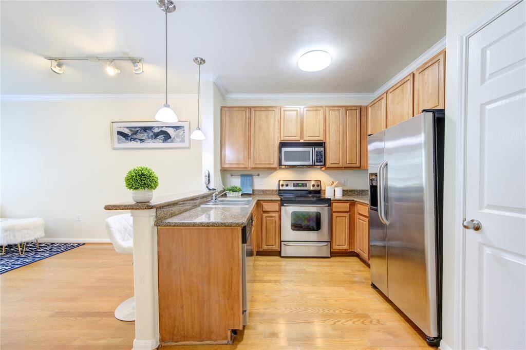 The floor plan really flows and it is bright and comfortable.