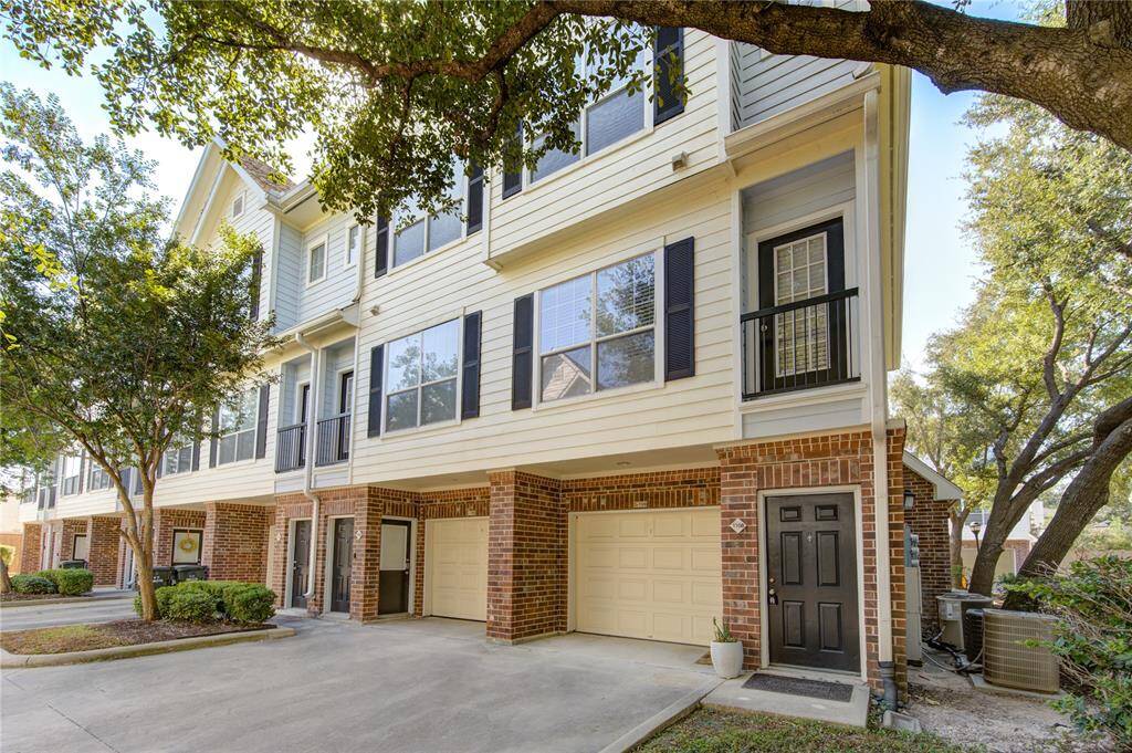 Presenting Unit 1108 at Piney Point Place Condos- this 1 bedroom, 1/1 bath with private 1 car garage is well maintained.