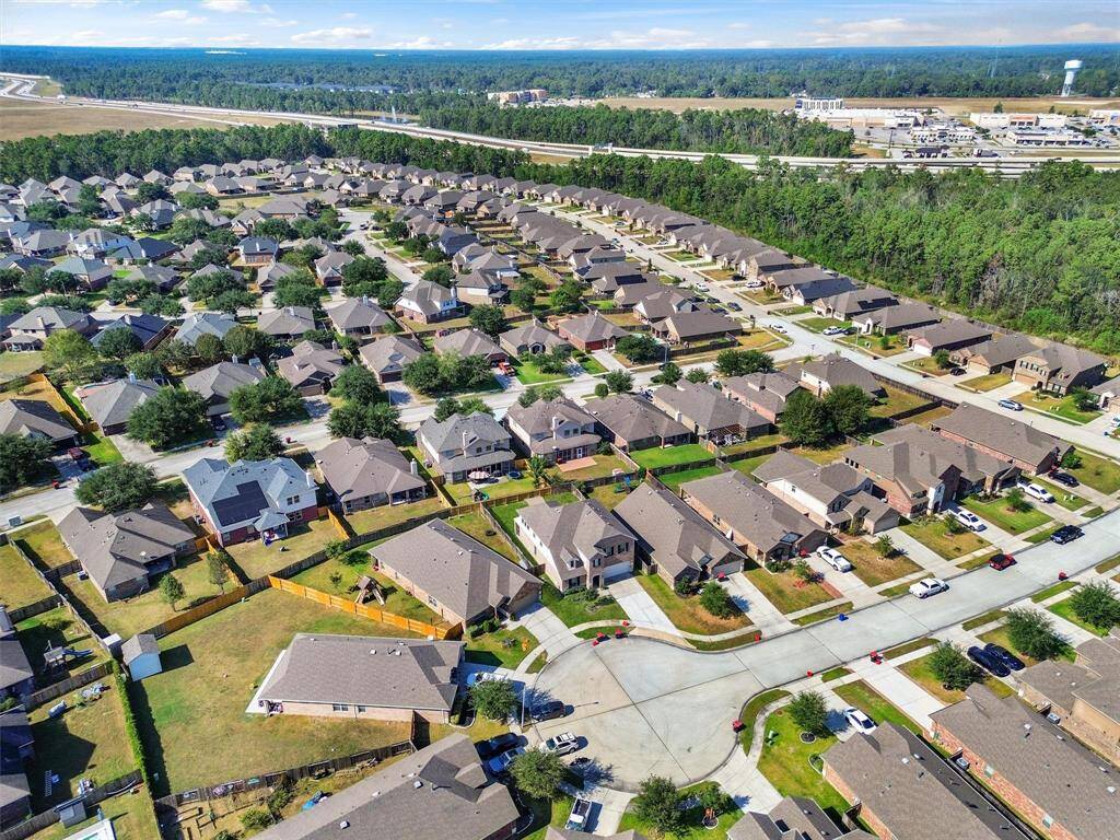 Valley ranch subdivision is close to shopping, 99 and I59