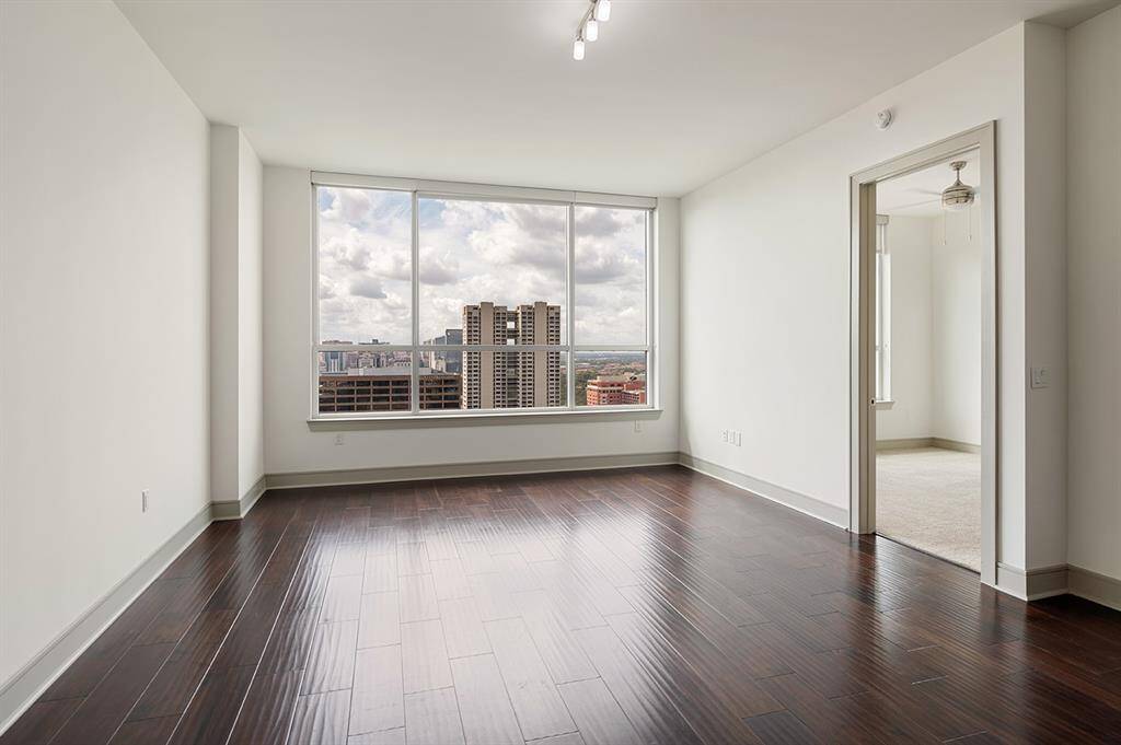 Luxury Model Unit