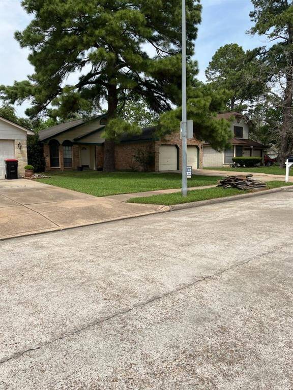 Fenced, Wooded lot in CyFair School District