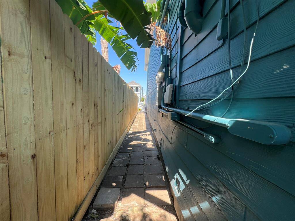 1623 Avenue N 1/2, Galveston, TX, 77550, Galveston County; 4-Units