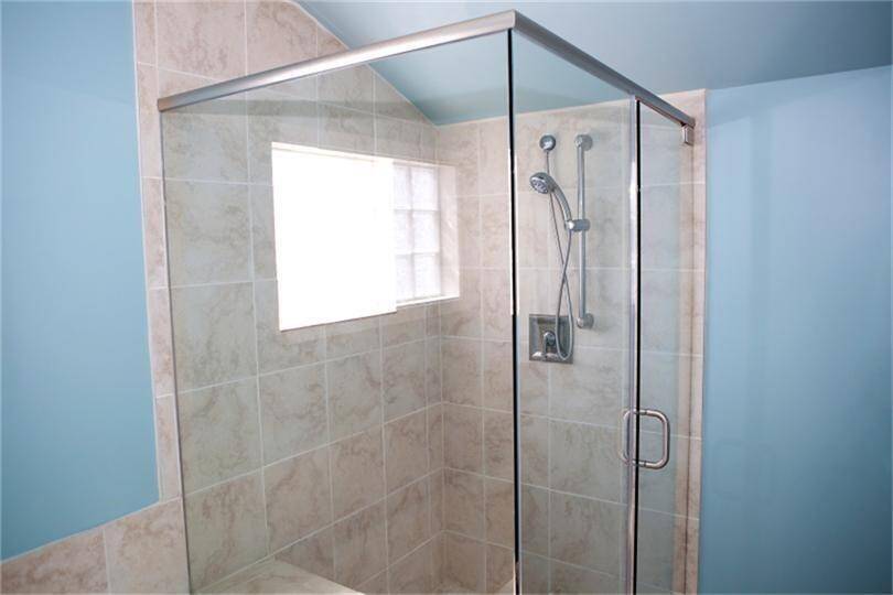 Unit 3 (house) Upstairs