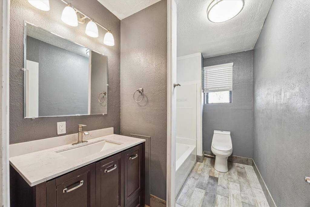 Secondary bathroom