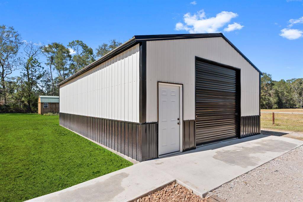 There is also a brand new workshop building with electricity.