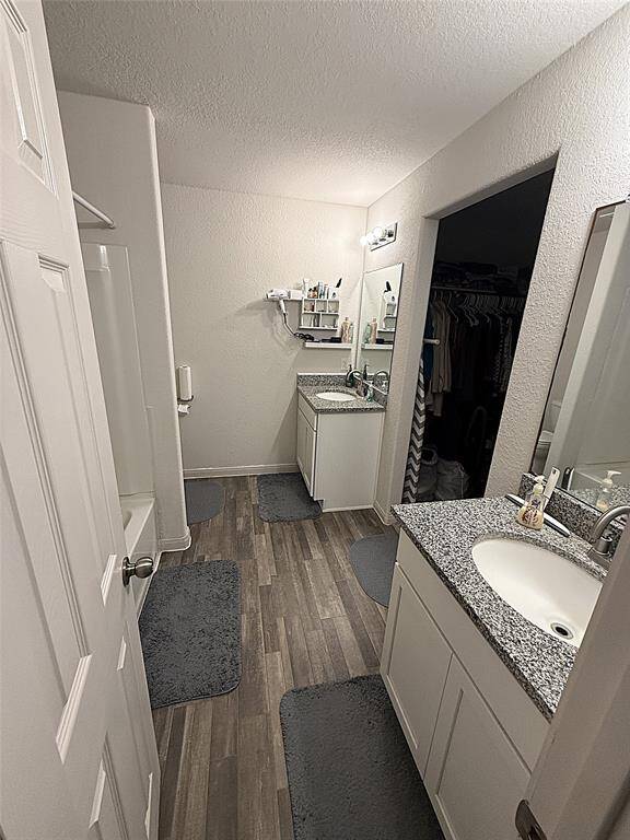 Master's Bathroom