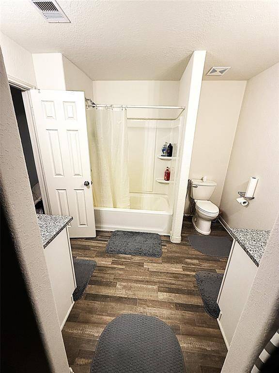 Master's Bathroom