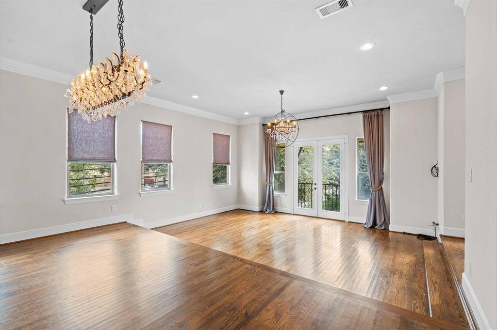 A magazine worthy shot of the living and dining room!