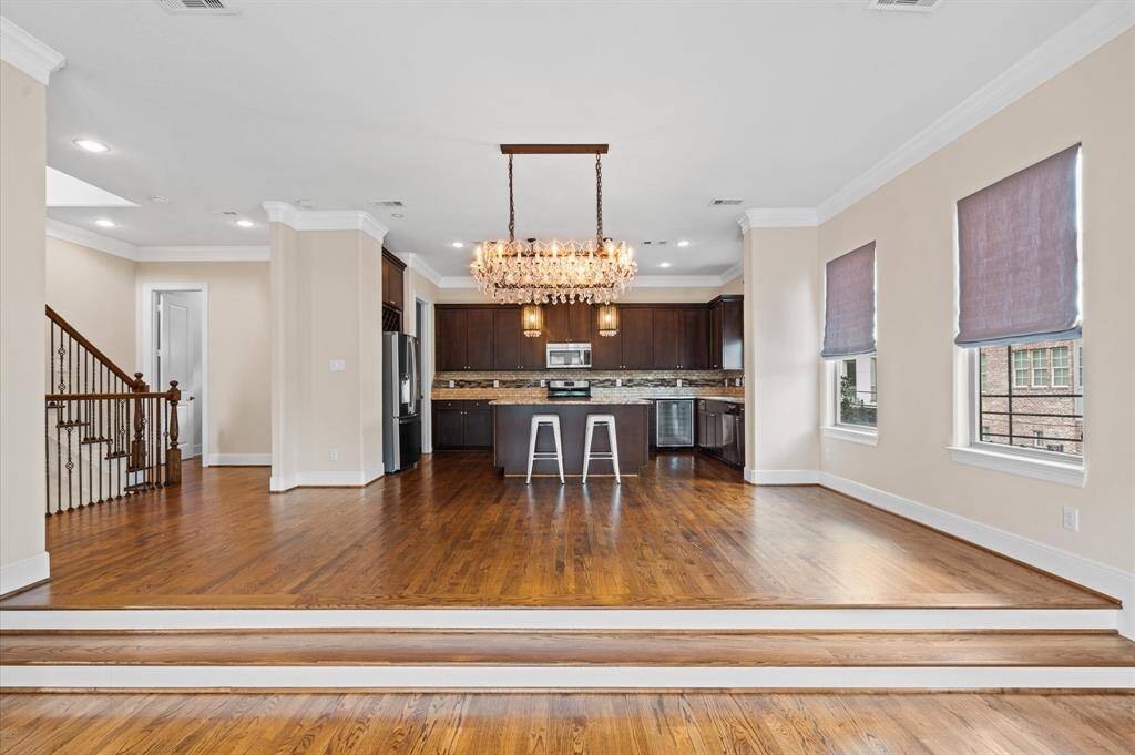 A huge dining area in the heart of the home!