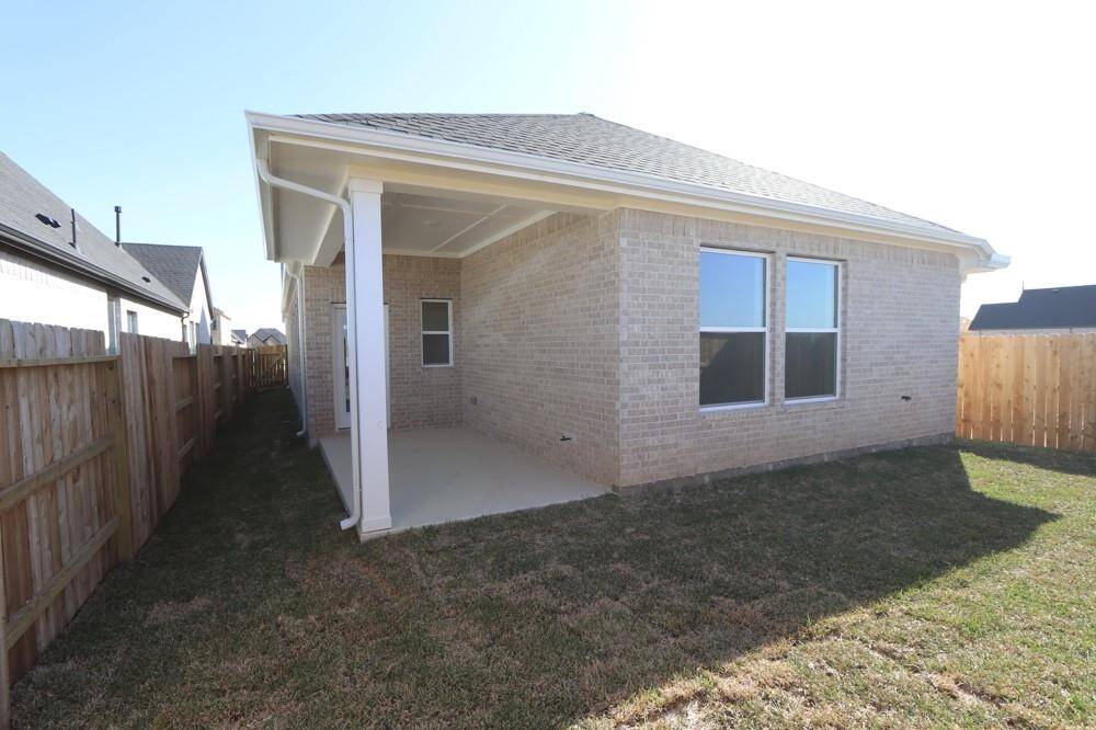 Welcome to the Woodlee by David Weekley - Move-In-Ready Now!