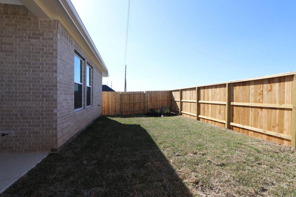 Welcome to the Woodlee by David Weekley - Move-In-Ready Now!