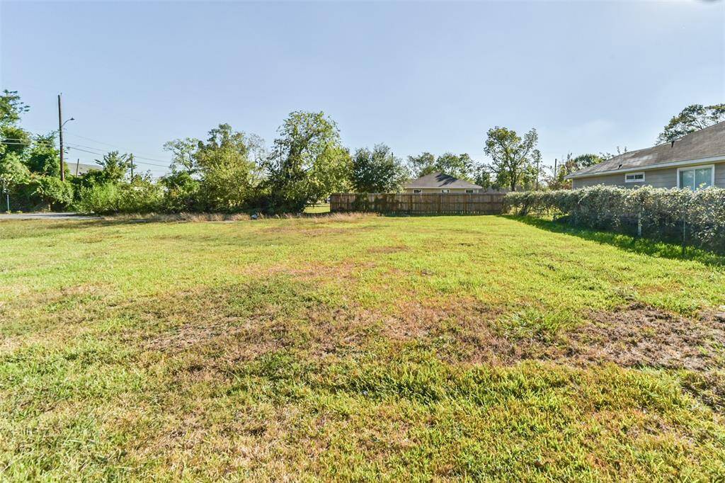 Front view of Lot 9