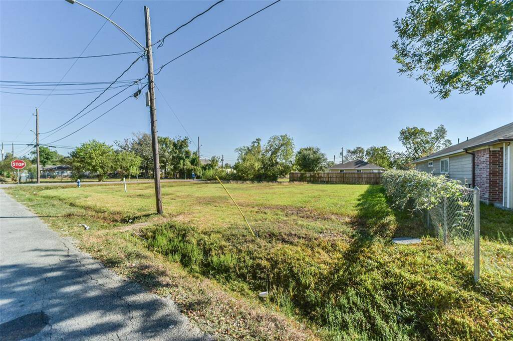 Front view of Lot 9 from right.