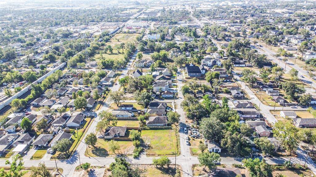 View of Lots 10 and 9 facing south.