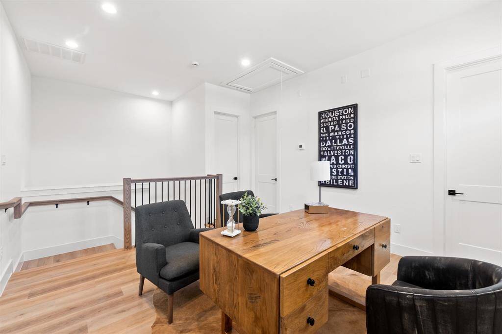 Second living room upstairs with ample space!